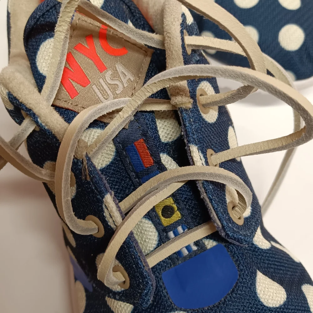 RARE NIKE RosheRun Men's 2014 World Cup Sneaker NYC Edition